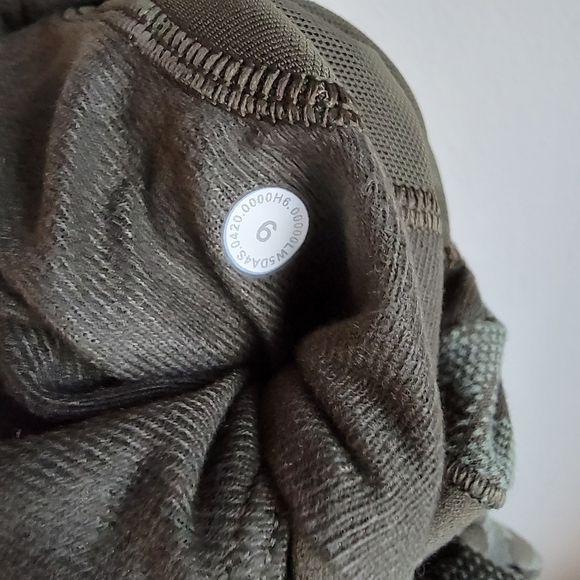 Lululemon Ready to Rulu Jacquard Jogger in Heritage Camo size 6 NWT - Picture 11 of 11